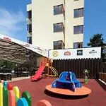 Lira Hotel 3*