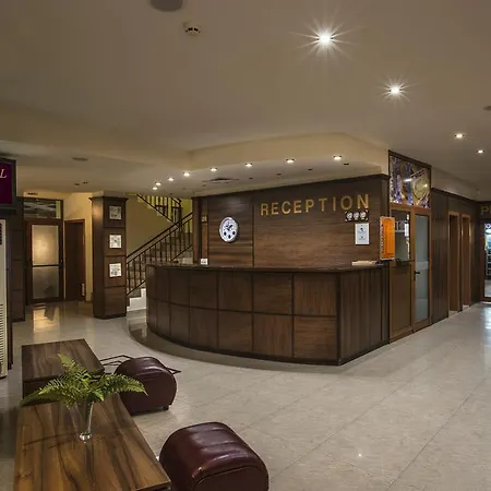 Otel Lira