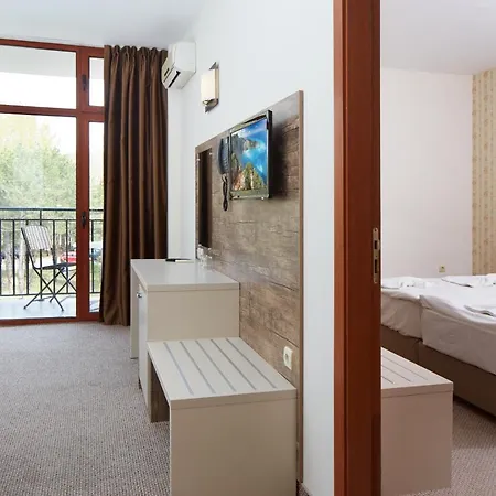 Lira Hotel Słoneczny Brzeg