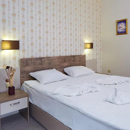 Szálloda Lira Napospart