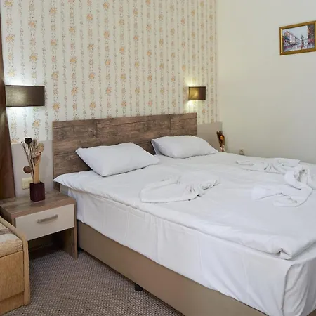 Lira 3* Slantchev Briag