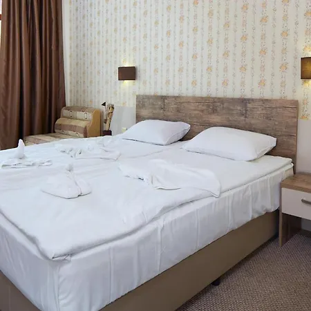 Lira 3* Slantchev Briag