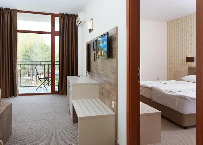 Lira 酒店 阳光海滩